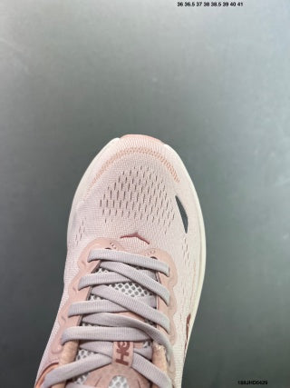 HOKA ONE ONE Bondi 9--1162012/WWH